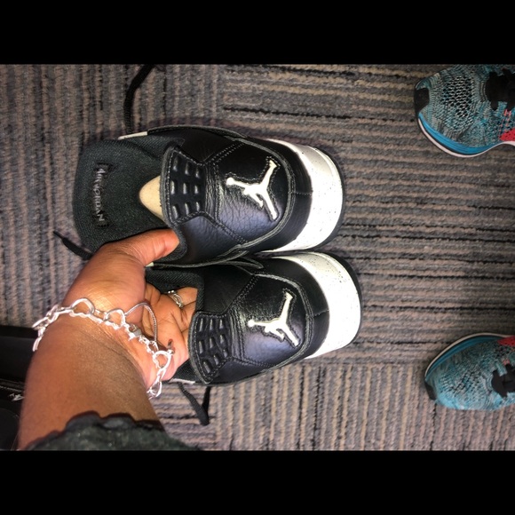 Air Jordan Oreo 4s - Picture 5 of 5